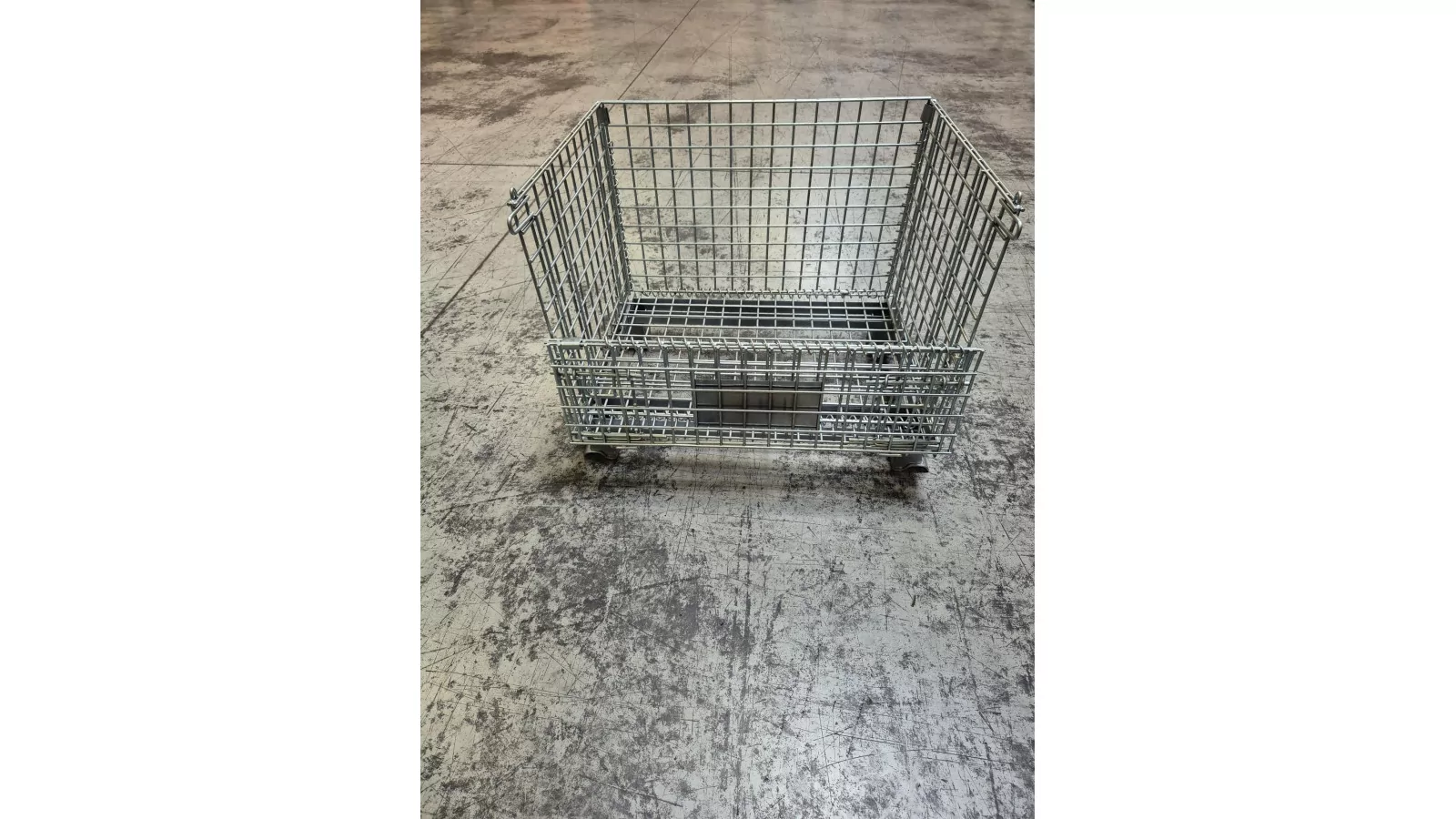 Arrivage 200 conteneurs grillagés 800 x 600 mm Arrivage 200 conteneurs grillagés 800 x 600 mm