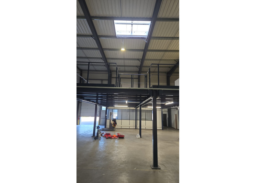 Plateforme d'occasion 122m² MECALUX