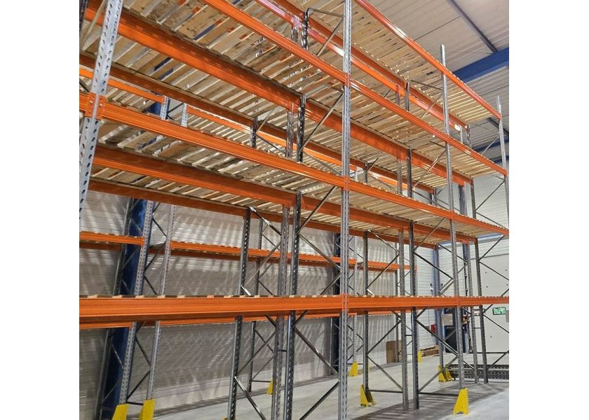 Rack à palettes MULTIPRO L équipés de niveaux de caillebotis bois à claire voie