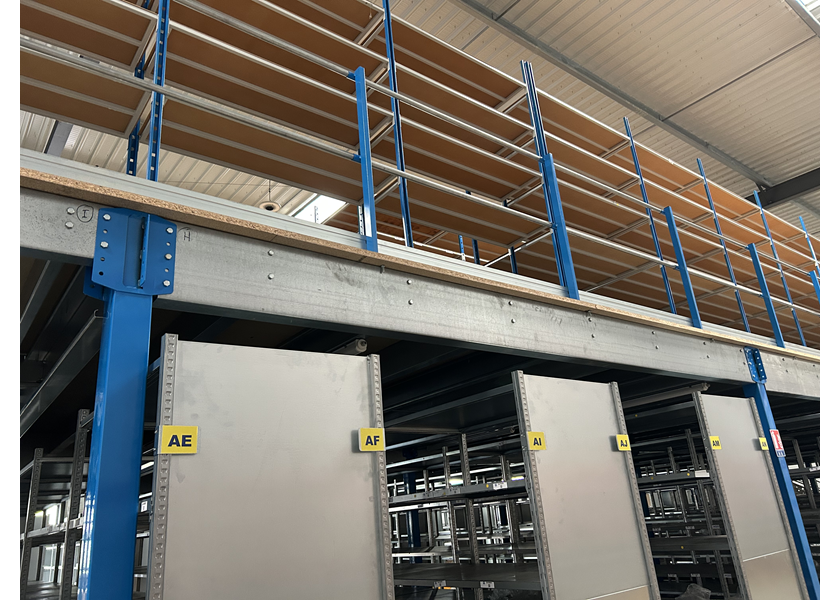 Arrivage Plateforme industrielle 180 m²