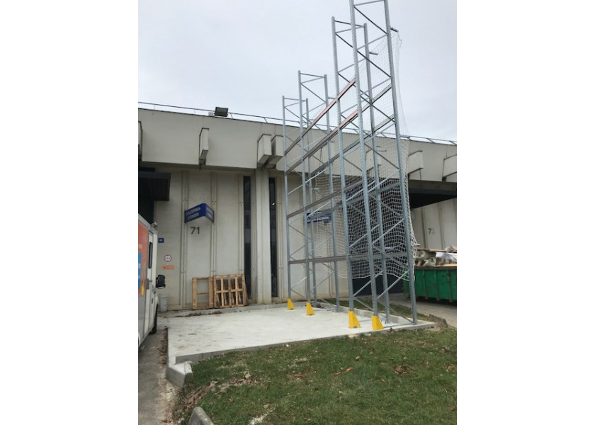 Rayonnage à palettes BI-BLOC avec option filet et sabots de protection