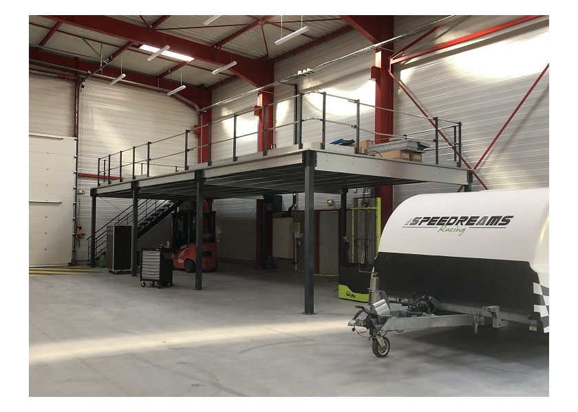 Plateforme MANORGA d'occasion de 32,5 m²