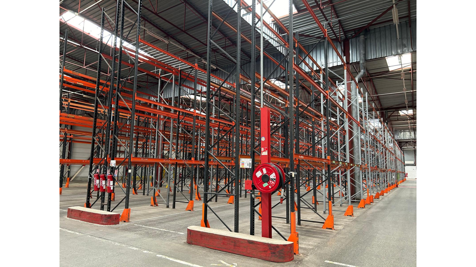 Rayonnage d'occasion INTERCRAFT - Stock à Cré sur Loir 72 Sarthe