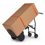 Manutention ergonomique de colis grâce à un diable chariot motorisé.