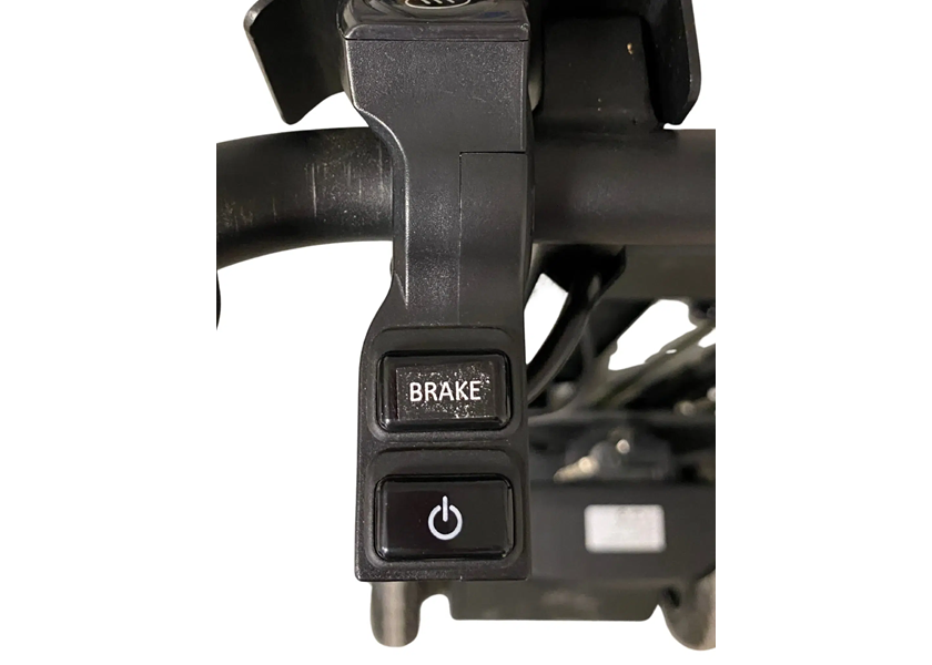 Commandes ergonomiques du diable électrique destiné aux entrepôts et plateformes logistiques.