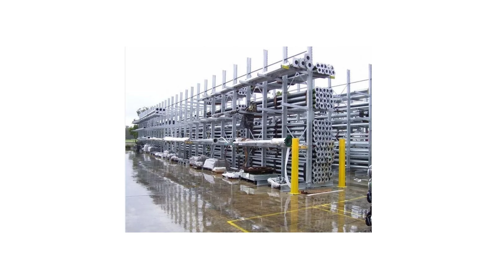 Cantilever double face DF1. Accès des deux côtés pour une manutention plus rapide et plus efficace.