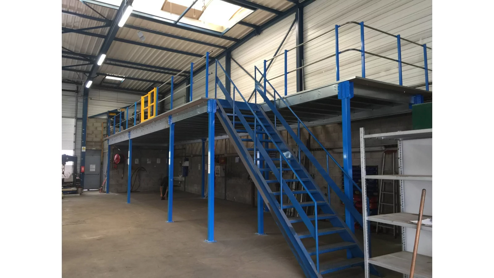 Plateforme de stockage 16 m² - C.U.R. 350 kg/m²