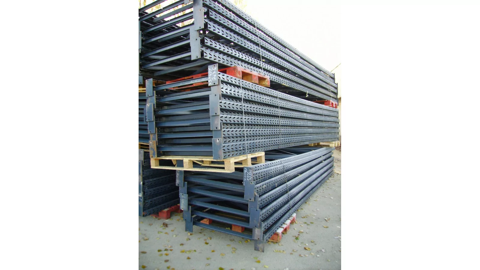 Rayonnage industriel MIC SPICA / Lot 23 Rayonnage industriel MIC SPICA / Lot 23