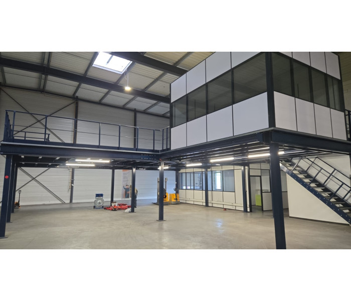 Arrivage d'une plateforme de 122 m²